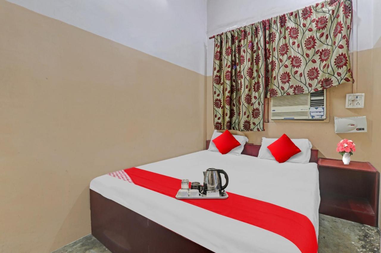 Flagship Hotel Narayani Palace Канпур Екстериор снимка