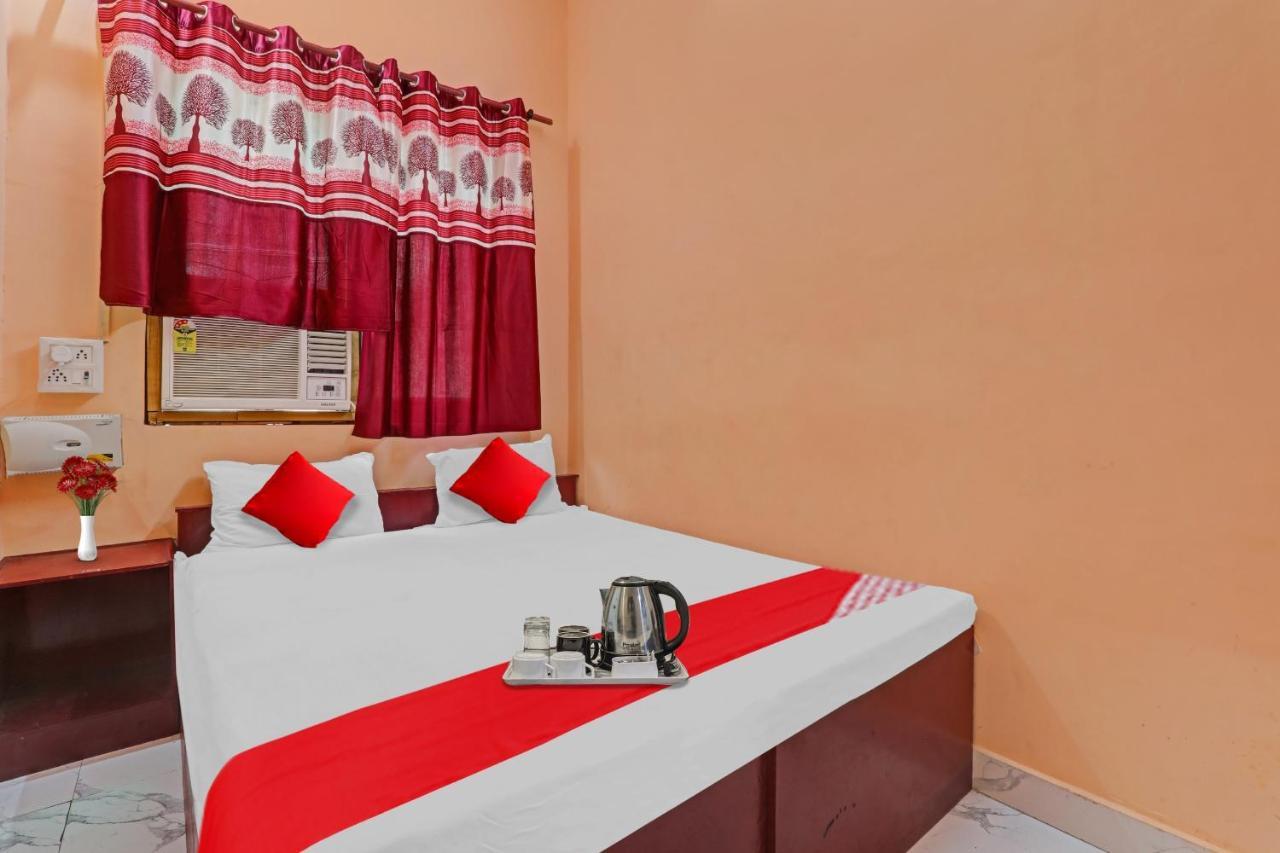 Flagship Hotel Narayani Palace Канпур Екстериор снимка