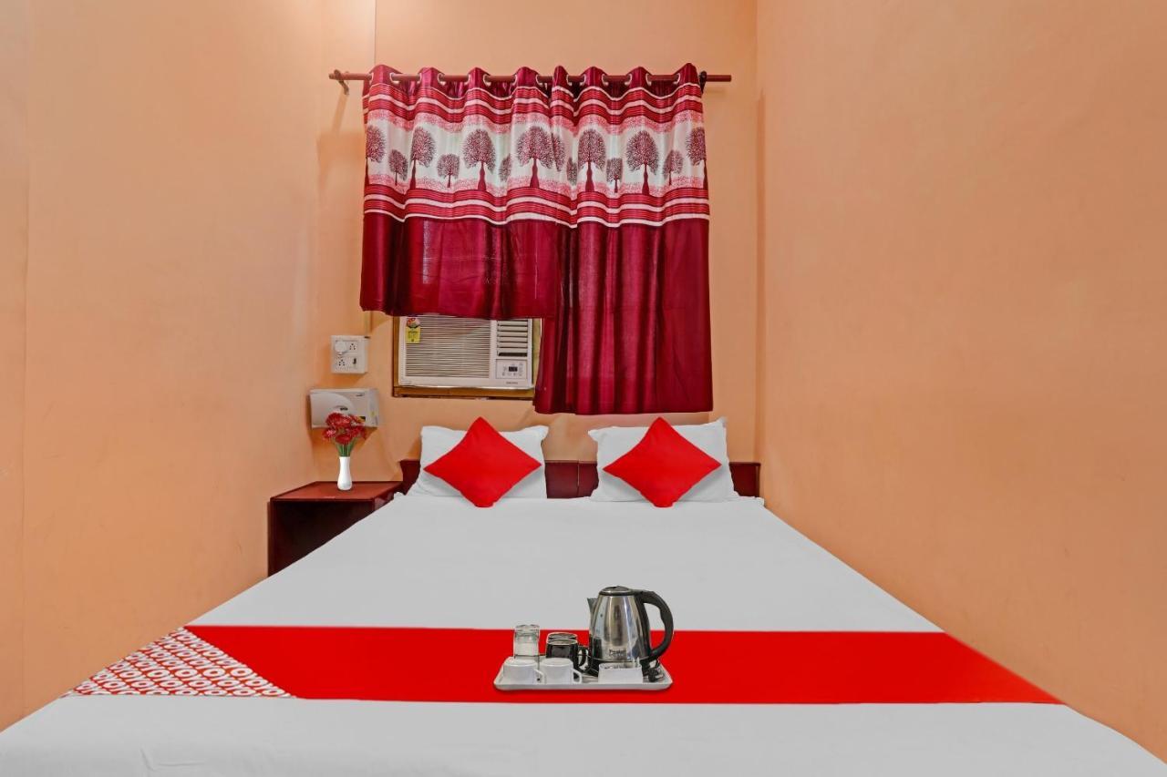 Flagship Hotel Narayani Palace Канпур Екстериор снимка